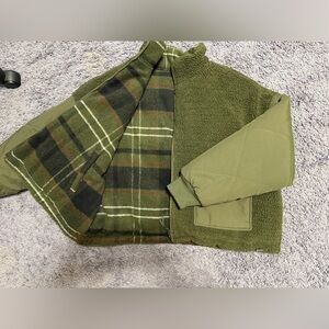 American Eagle Outfitters Olive Green Sherpa Coat with Plaid Lining